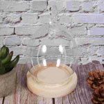 Cloche en verre transparente avec base en bois